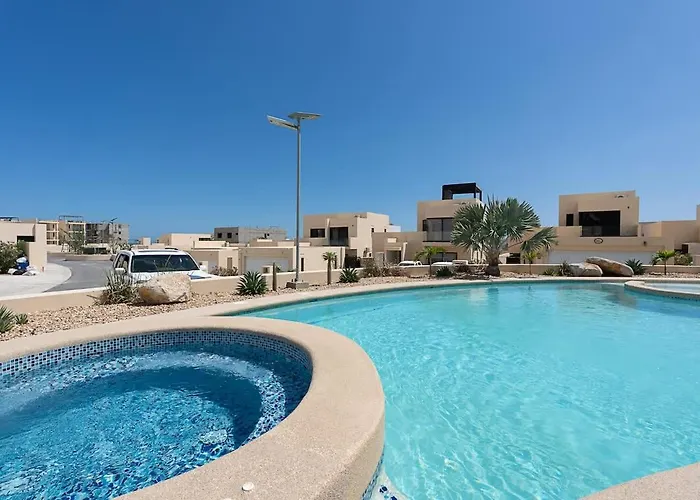 Modern 2br Close To Downtown Cabo *
