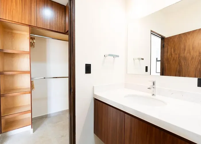 Modern 2br Close To Downtown Cabo Ferienhaus